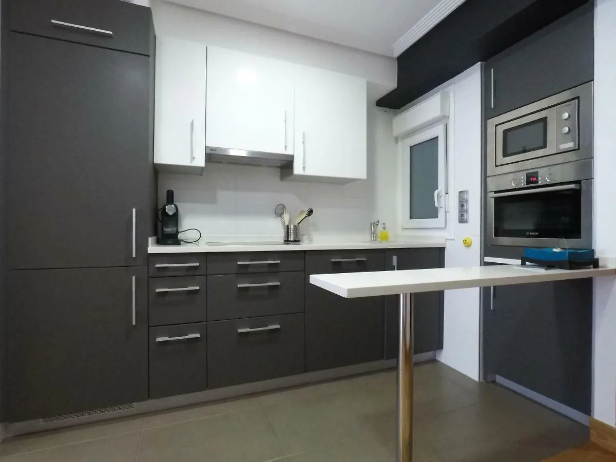 Gros Beach Apartment San Sebastián Spagna